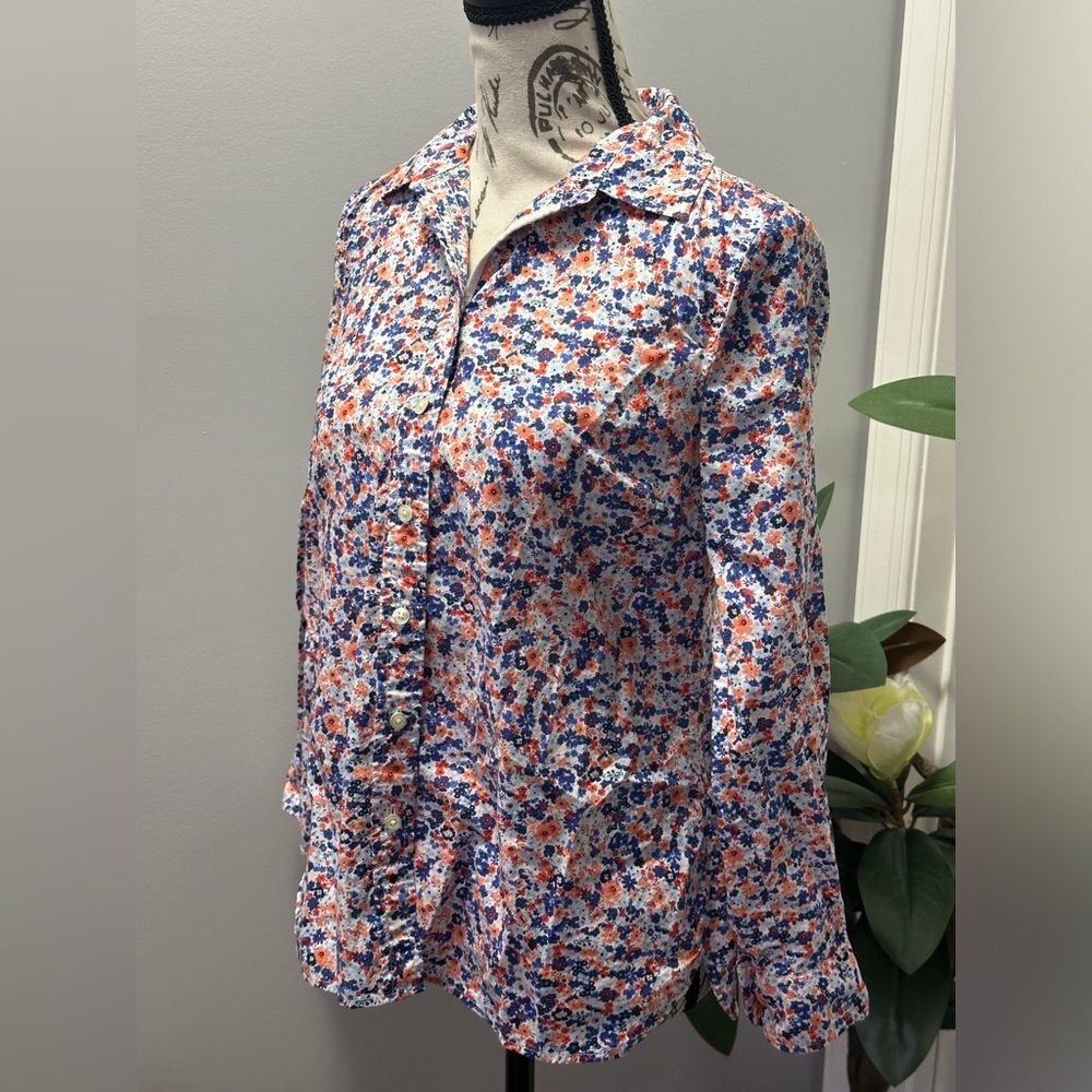 Talbots Red and Blue Fitted Long Sleeve Blouse 💕 - Picture 4 of 10